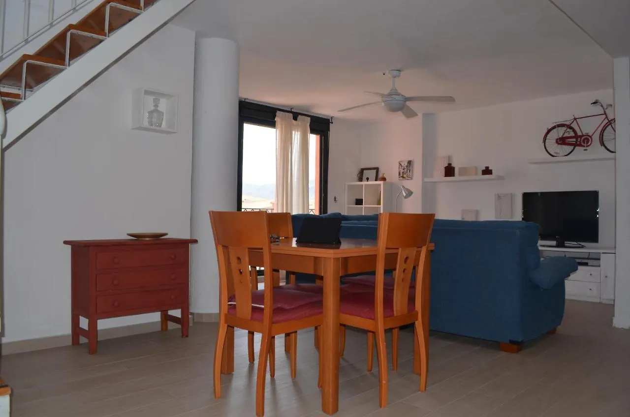 BONITO ÁTICO CON VISTAS y BARBACOA Apartamento Zahara de los Atunes