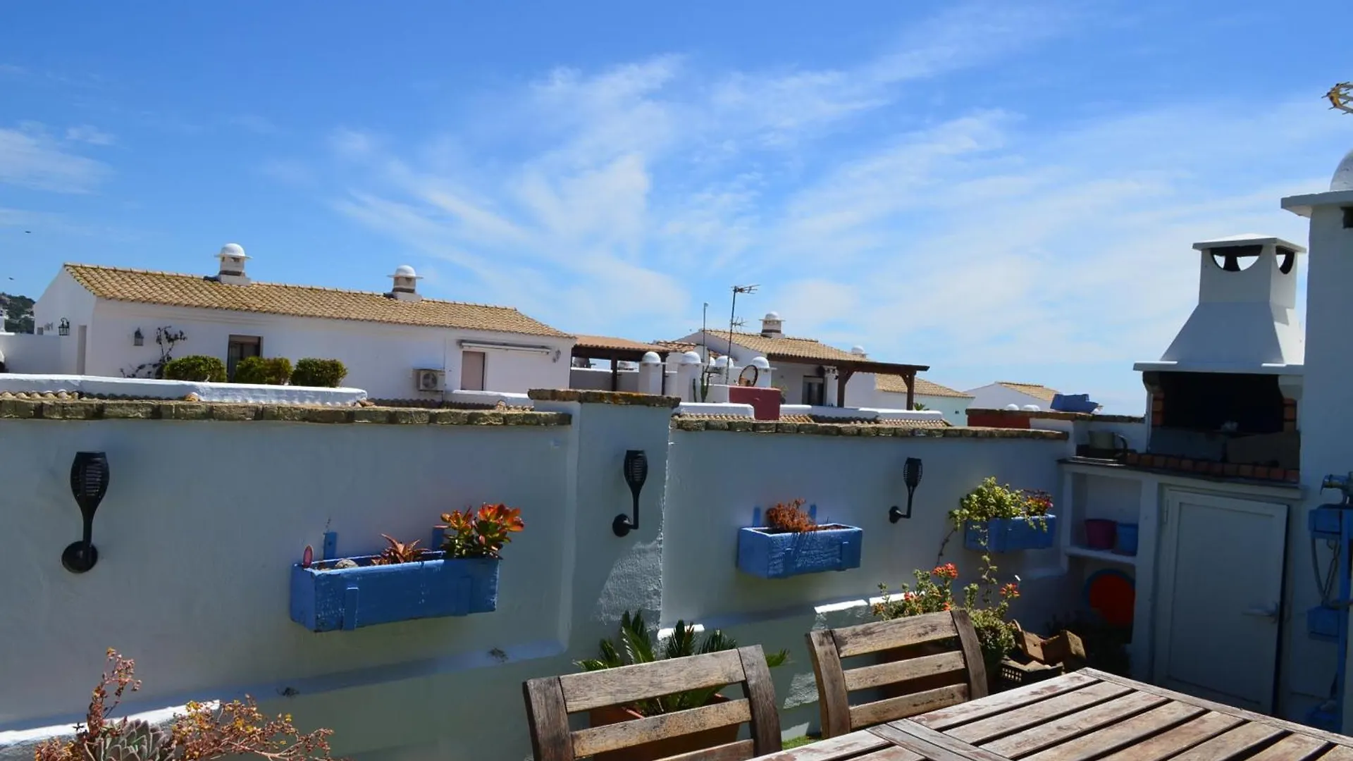 BONITO ÁTICO CON VISTAS y BARBACOA Apartamento Zahara de los Atunes