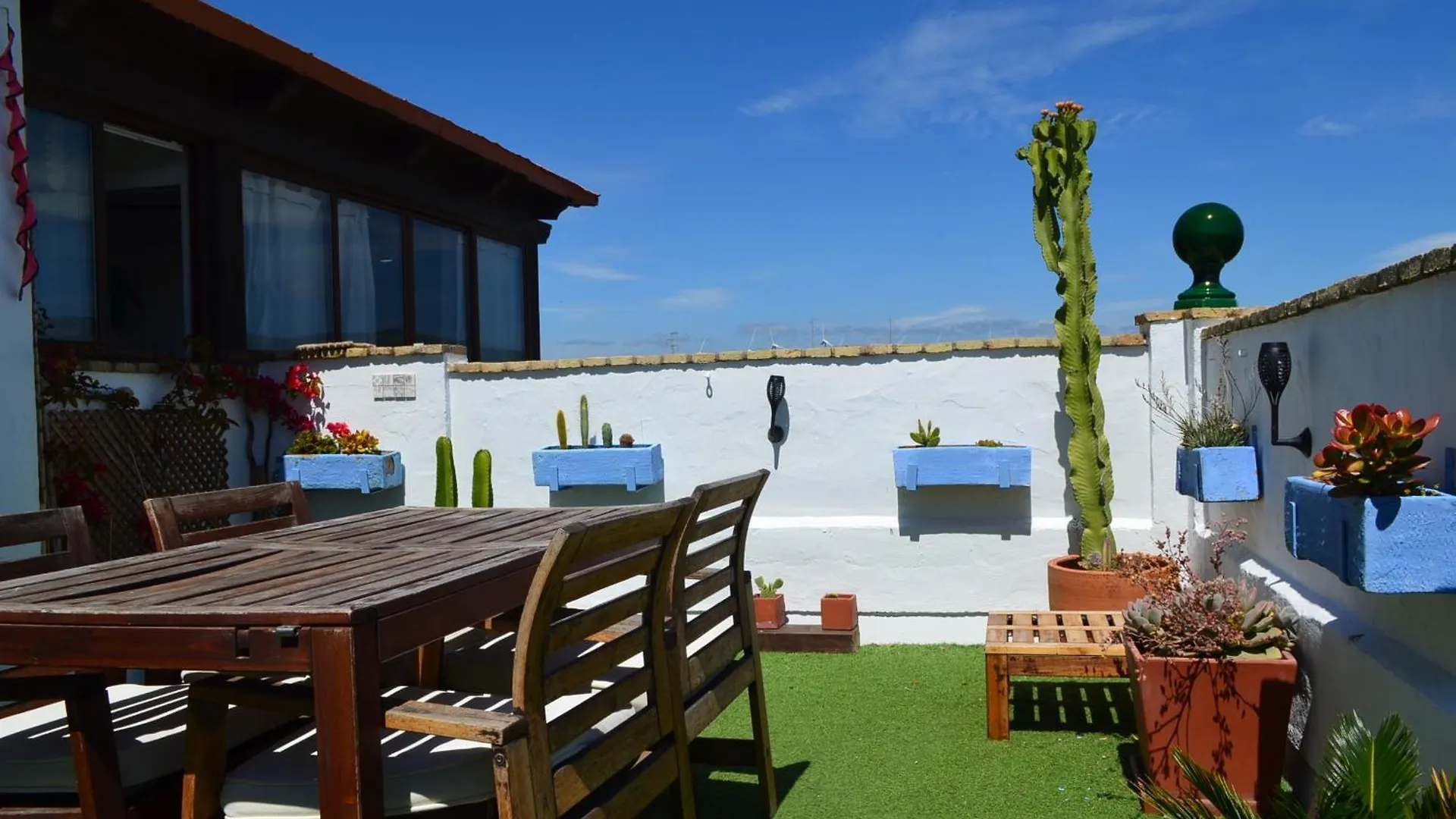 BONITO ÁTICO CON VISTAS y BARBACOA Apartamento Zahara de los Atunes